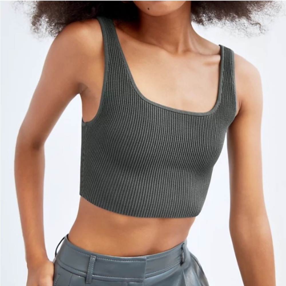 Babaton Green Ribbed Crop Tank Top